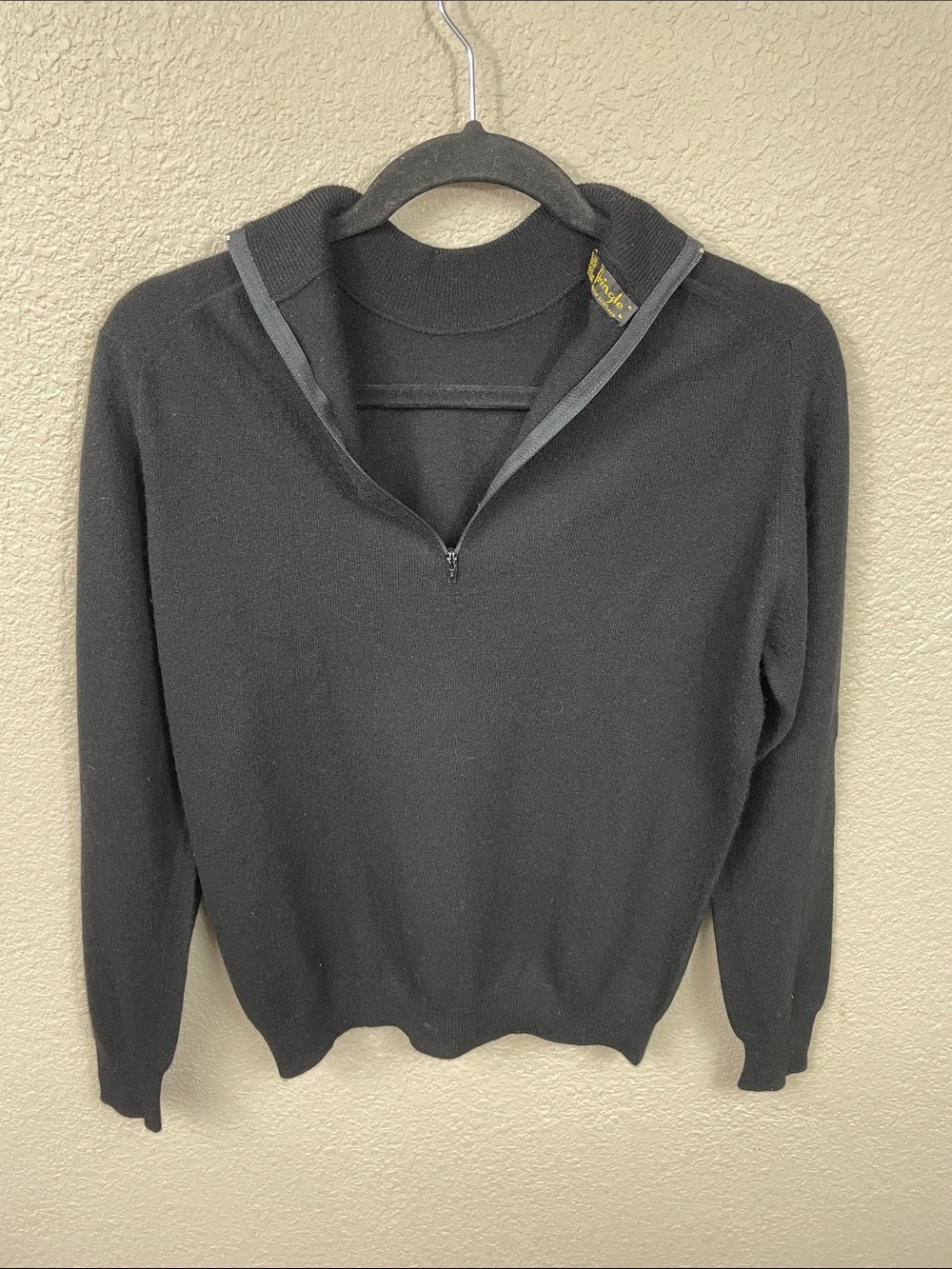 Vintage Pringle of Scotland 100% Cashmere Mock Neck Back Zip Sweater Black 40 - Picture 3 of 8